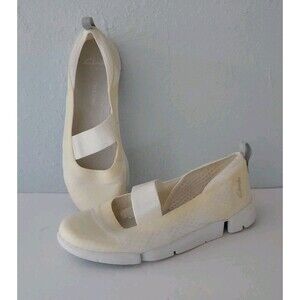 Clarks Active Trigenic  Off White Women's Shoes Mesh Sneaker Size 6.5 - NEW